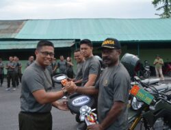 Dandim 1710/Mimika Serahkan 70 Unit Motor Dinas Untuk Personil
