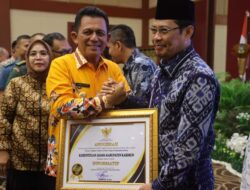 Komisi Informasi Provinsi Kepri Beri Penghargaan Pada 18 Badan Publik