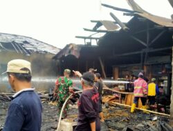 Akibat Korsleting Listrik 2 Rumah di Majalangu Habis Terbakar