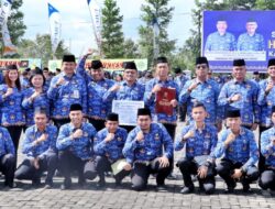 30 PNS Pemkab Simalungun Terima Penghargaan di HUT Korpri ke-52