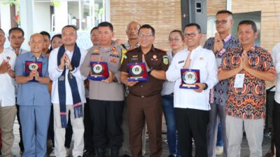 Wartawan Ikuti UKW Angkatan 63 PWI Bona Pasogit di Kabupaten Toba