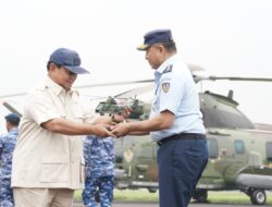 Menhan Prabowo Serahkan 8 Unit Helikopter H225M