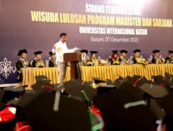 Walikota Batam Ajak Wisudawan UIB Jadikan Batam Modern & Maju