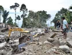 Pemkab Simalungun Tangani Jalan Putus Akibat Longsor di Haranggaol Horisan