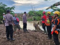 Terjun ke Sungai, Remaja Ditemukan Tewas