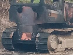 Alat Berat Milik Pemkab Taput Terbakar