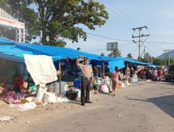 Polsek Lolowa’u Laksanakan Patroli Sekaligus Giat Atur Lalin di Pasar Lolowa’u