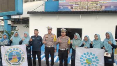 Sat Lantas Polres Labuhanbatu Lakukan Dikmas Lantas & Berbagi Takjil Bersama Sekolah Alam Sahara