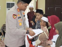 Buka Puasa Bersama, Kapolres Madina Santuni Anak Yatim