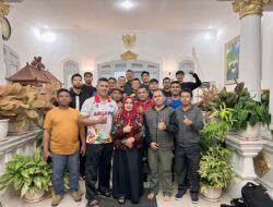 Plt Bupati Labuhanbatu Lepas Rombongan Disporabudpar ke Kabupaten Samosir