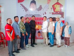 Ade Parlaungan Nasution Kembalikan Formulir Penjaringan Bacalon Bupati Labuhanbatu ke Partai Gerindra