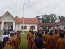 Camat Jadi Irup Pada Harkitnas di Pinangsori 