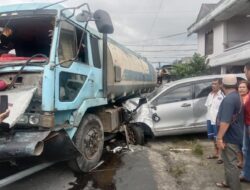 Tabrakan Beruntun Truk CPO di Jalan Narumonda Pematangsiantar