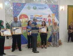 BKKBN RI Beri Penghargaan Pada PT AR Dalam Program BAAS