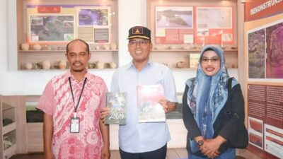 Pj Bupati Tapteng Kunjungi Museum Fansuri Situs Bongal Desa Jago Jago Badiri