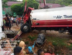 Diduga Rem Blong, Truk Tanki Air Tabrak Betor, Satu Korban 