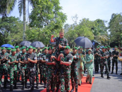 Prajurit Yonif 132/Bima Sakti Sambut Kunjungan Danrem 031/Wira Bima