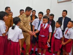 Persiapan Hadapi Kompetisi Nasional, Bupati Humbahas Berangkatkan 7 Siswa Ikuti GIP di Jakarta