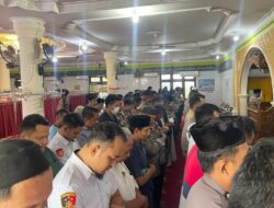 Polres Kampar Gelar Sholat Ghoib untuk Penghormatan Terhadap Bhayangkara Sejati yang Gugur dalam Tugas   