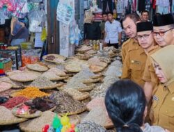 Jelang Lebaran, Bupati Labuhanbatu Ketersediaan Serta Harga Bahan Pokok