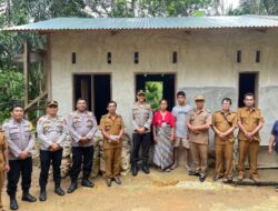 Polres Tapteng Selesaikan Pembangunan Rumah Warga Tak Mampu di Sitahuis   