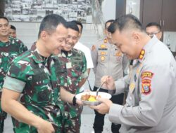 Kapolres Labuhanbatu Beri Kejutan di HUT ke-80 TNI, Bukti Soliditas TNI–Polri Tetap Kokoh